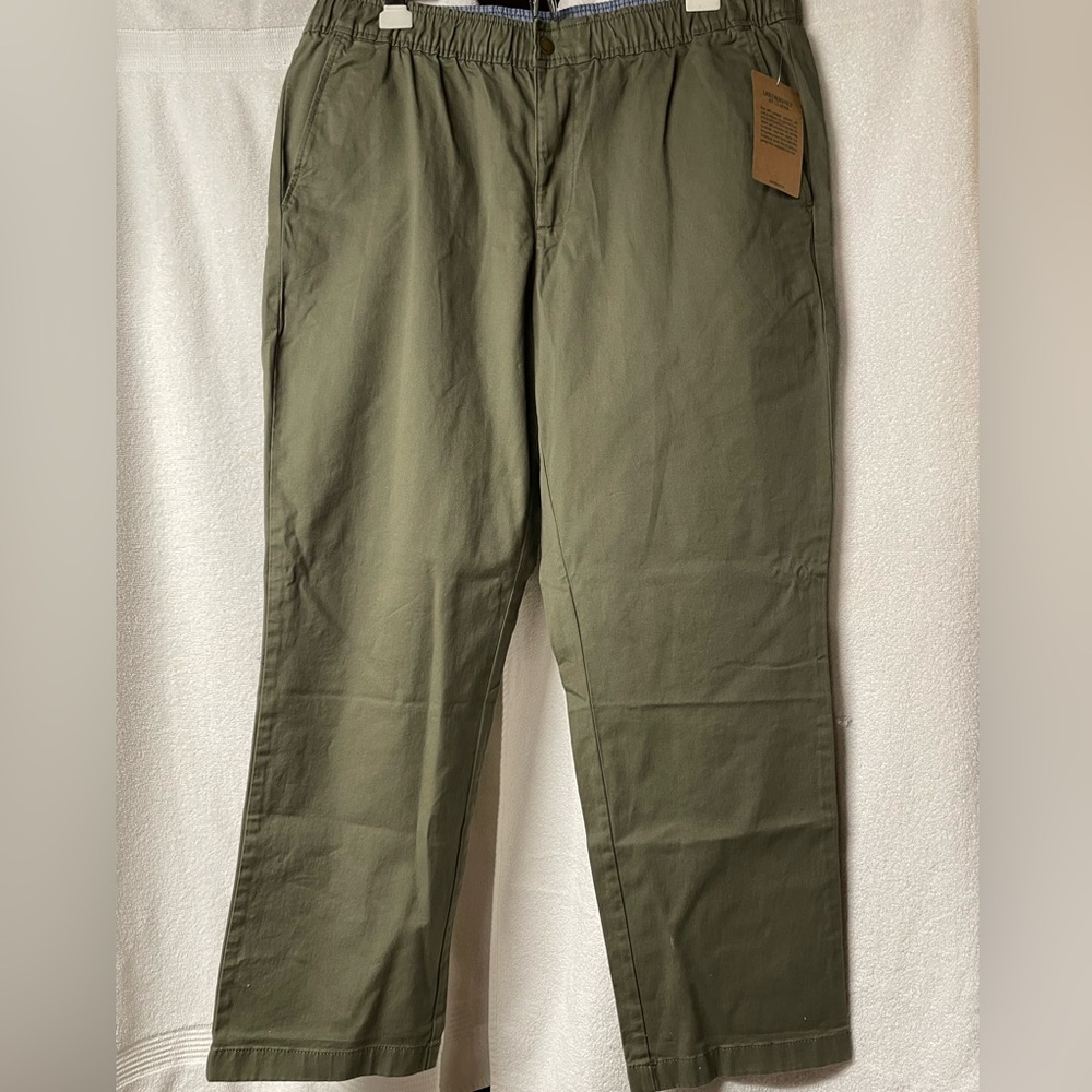 Men's Lakewashed® Stretch Khakis, Comfort Waist, Standard Fit, Straight Leg NWT